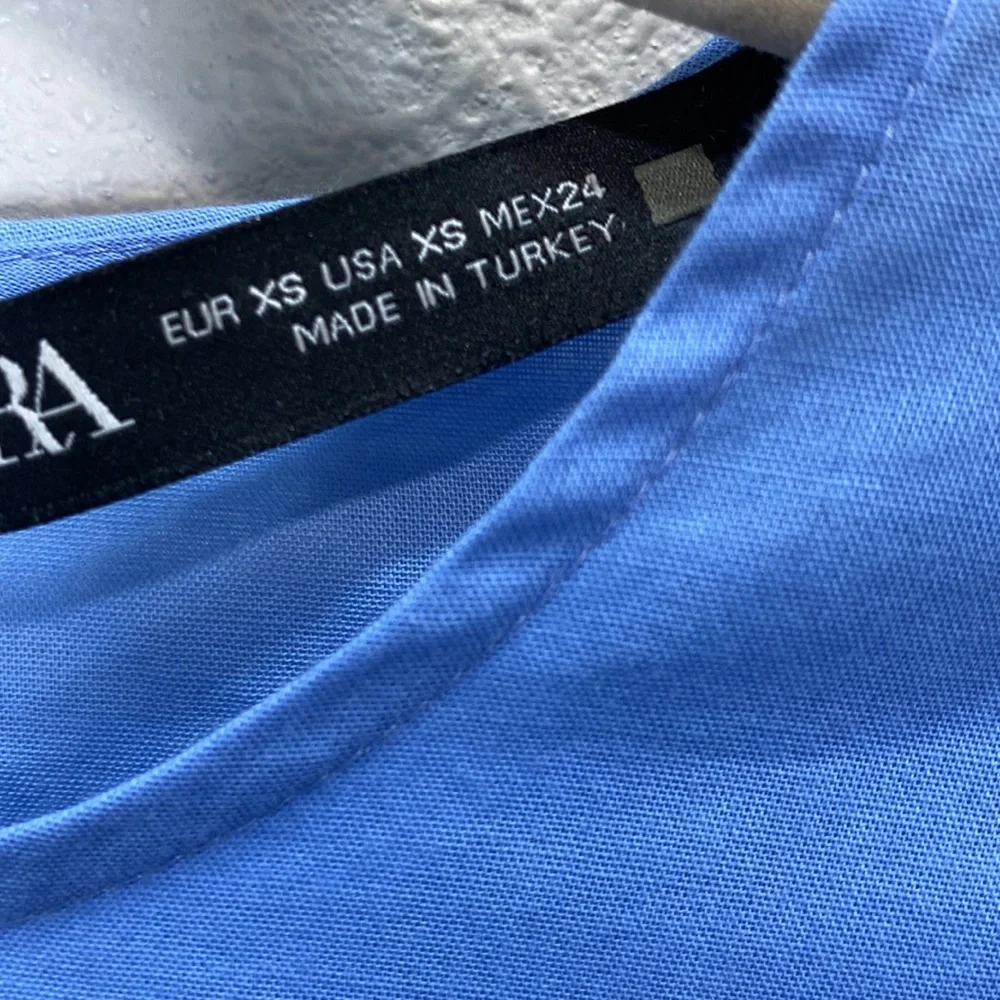 Zara blouse eyelet ruffle light‎ blue - Picture 4 of 10